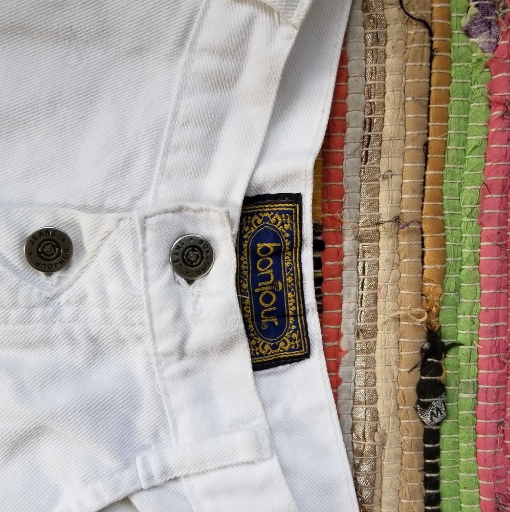 Vintage white Bonjour Jean shorts